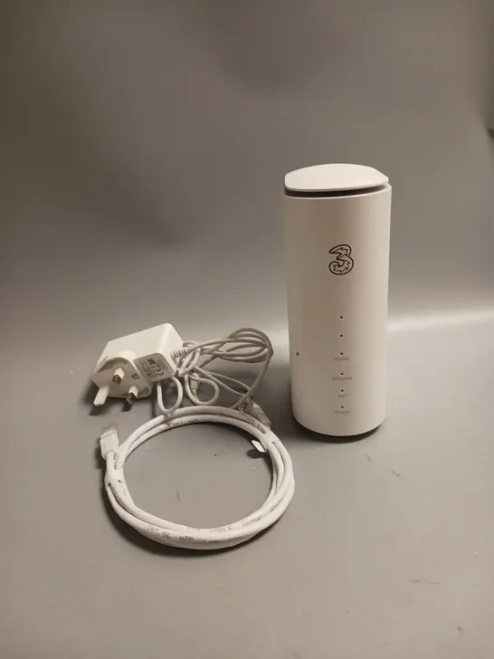 BOXED THREE 5G HUB IN WHITE WITH ETHERNET CABLE, POWER ADAPTER 