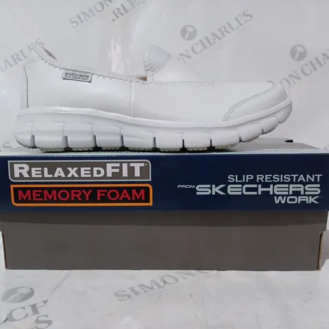 BOXED PAIR OF SKECHERS WORK RELAXED FIT SLIP-RESISTANT SHOES IN WHITE SIZE 6