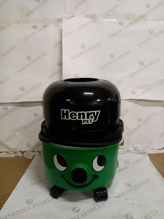 HENRY PET PET200 BAGGED CYLINDER VACUUM