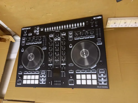 ROLAMD SERATO DJ CONTROLLER DJ-506