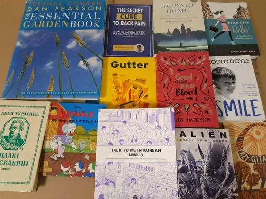 LARGE QUANTITY OF ASSORTED BOOKS TO INCLUDE STEEL PRINCESS, THE TRANSLATORS INVISIBILITY AND VARIOUS KIDS BOOKS