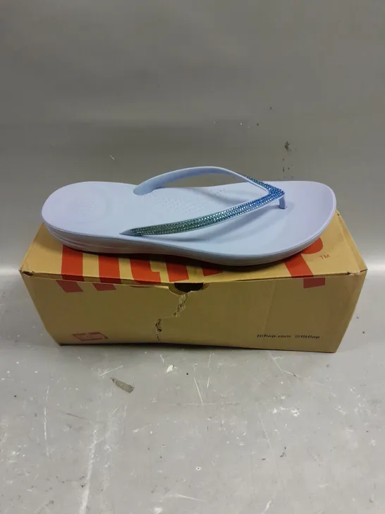 BOXED PAIR OF FITFLOP IQUSHION OMBRE SPARKLE FLIP FLOPS - 6