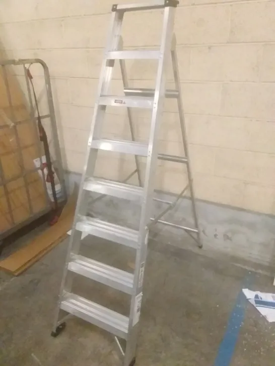 ALUMINIUM 8-STEP STEPLADDER