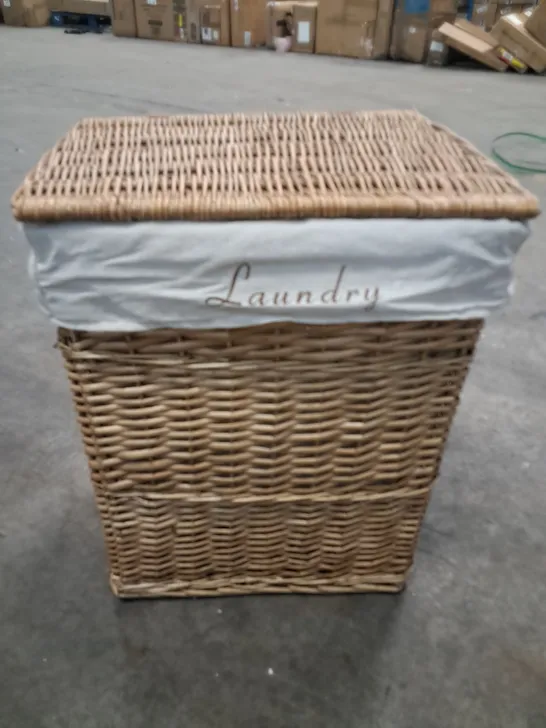 WICKER FABRIC LINED LAUNDRY HAMPER