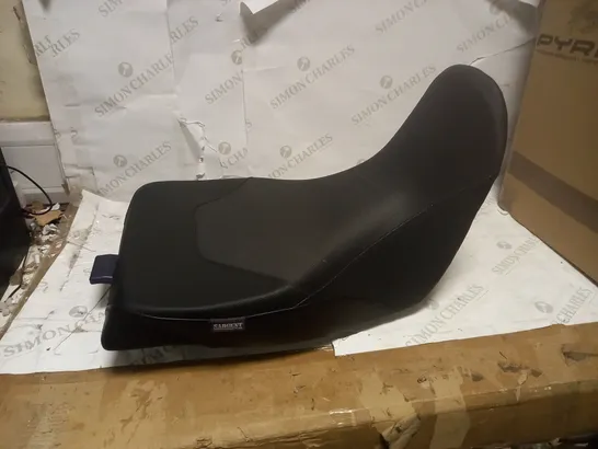 SARGENT PERFORMACE PLUS MOTORCYCLE SEAT