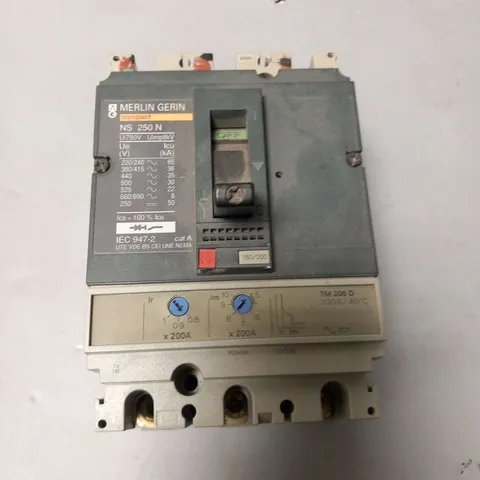 MERLIN GERIN COMPACT NS 250 N CIRCUIT BREAKER