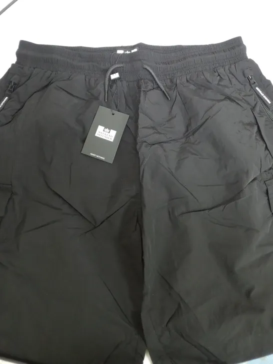 WEEKEND OFFENDER BLACK CARGO SHORTS- XL