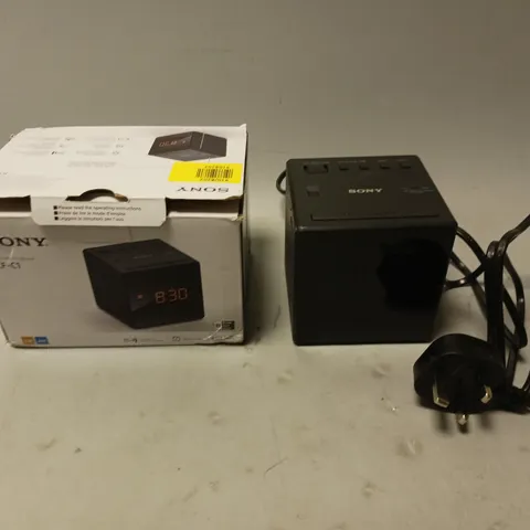 BOXED SONY RADIO REVEIL FM/AM ICF-C1