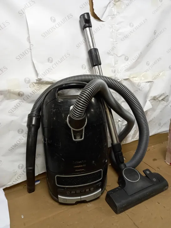 MIELE COMPLETE C3 POWERLINE VACUUM 