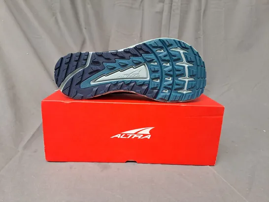 BOXED PAIR OF ALTRA W TIMP 4 SHOES IN TEAL UK SIZE 7.5