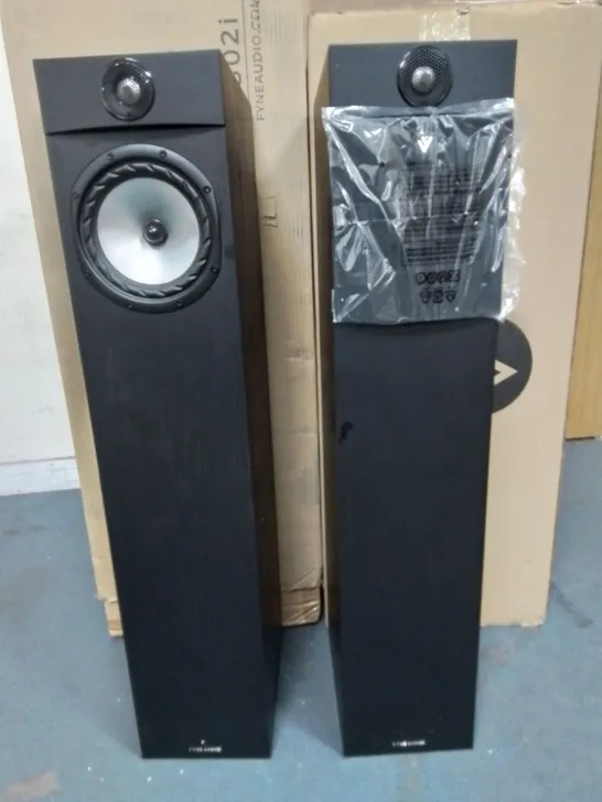 FYNE AUDIO F302I SPEAKER PAIR - 2 BOXES