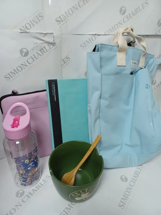 APPROXIMATELY 7 COTTON ON ITEMS INCLUDING LIGHT BLUE BACKPACK, PONK LAPTOP SLEEVE, LARGE GREEN FOOD BOWL