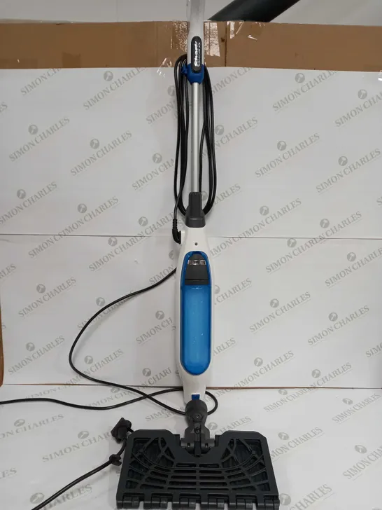 SHARK KLIK AND FLIP STEAM MOP 