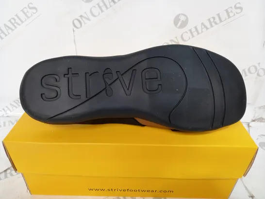 BOXED STRIVE PALMA SLIDER SANDALS IN BLACK SIZE 6