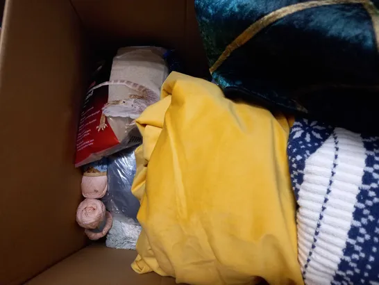 LARGE BOX OF APPROXIMATELY 10 ASSORTED HOUSEHOLD ITEMS TO INCLUDE: YARN, EYELET CUTAINS/CURTAIN DECOR