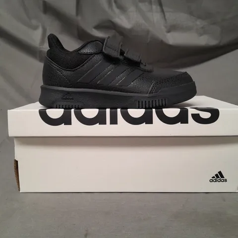 BOXED PAIR OF ADIDAS TENSAUR SPORT 2.0 SHOES IN BLACK UK SIZE KIDS 10.5