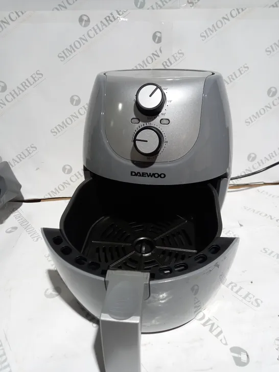 BOXED DAEWOOD 4 LITRE AIR FRYER 