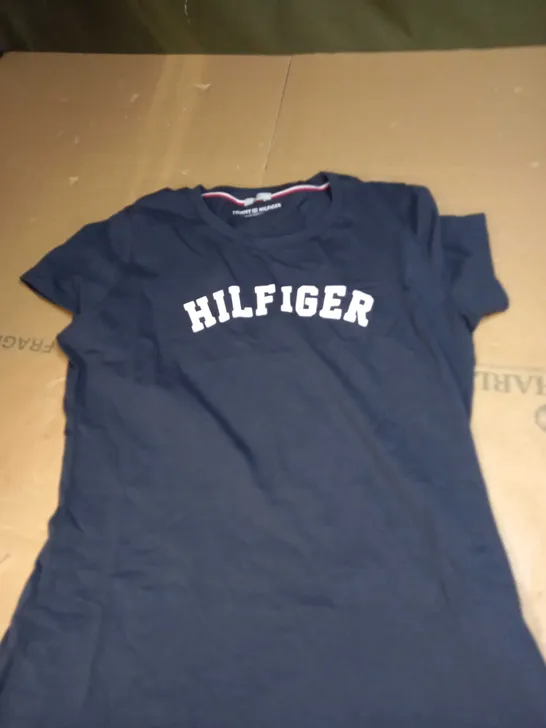 TOMMY HILFIGER T-SHIRT SIZE S