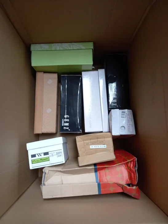 BOX OF APPROX 12 PAIRS OF ASSORTED SHOES IN VARIOUS STYLES, COLOURS AND SIZES