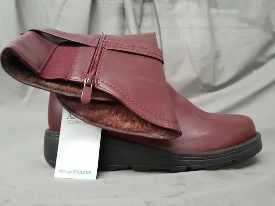 BOXED PAIR OF AJVANI ANKLE BOOTS IN DARK RED SIZE 7