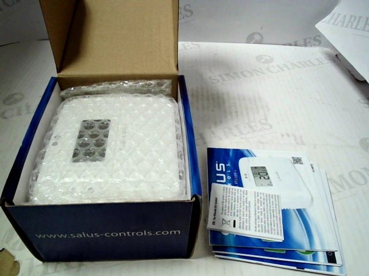 RT510RF PROGRAMMABLE ROOM THERMOSTAT 3151637Simon Charles