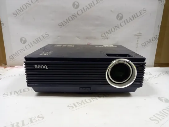 BENQ MP620C PROJECTOR IN BLUE