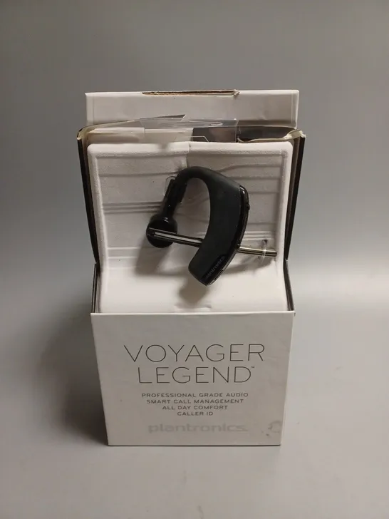 BOXED PLANTRONICS VOYAGER LEGEND WIRELESS HEADSET 