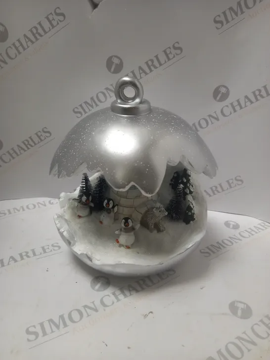 SANTA EXPRESS CHRISTMAS DETAILED BAUBLE DECORATION 