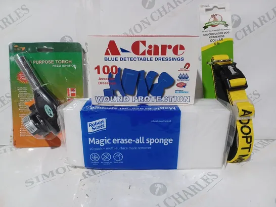 BOX OF APPROXIMATELY 10 ASSORTED HOUSEHOLD ITEMS TO INCLUDE BLUE DETECTABLE DRESSINGS, MAGIC ERASE-ALL SPONGE, MULTI-PURPOSE TORCH, ETC