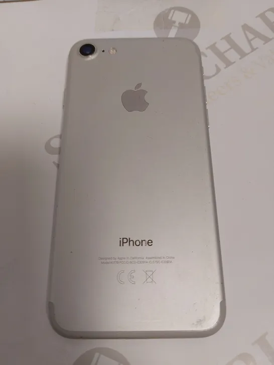 APPLE IPHONE 7 A1778 - WHITE