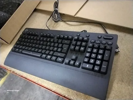 BOXED BLACK KEYBOARD 