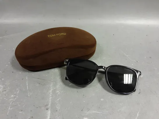 TOM FORD HIGH RISE SUNGLASSES 