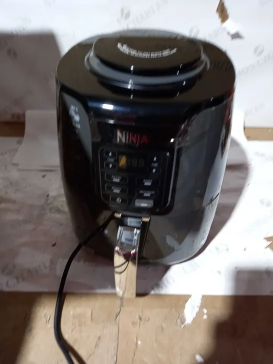 NINJA AIR FRYER