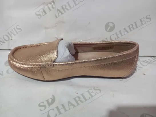 BOXED PAIR OF VIONIC "DEBBIE" LOAFER IN ROSE GOLD, UK SIZE 6