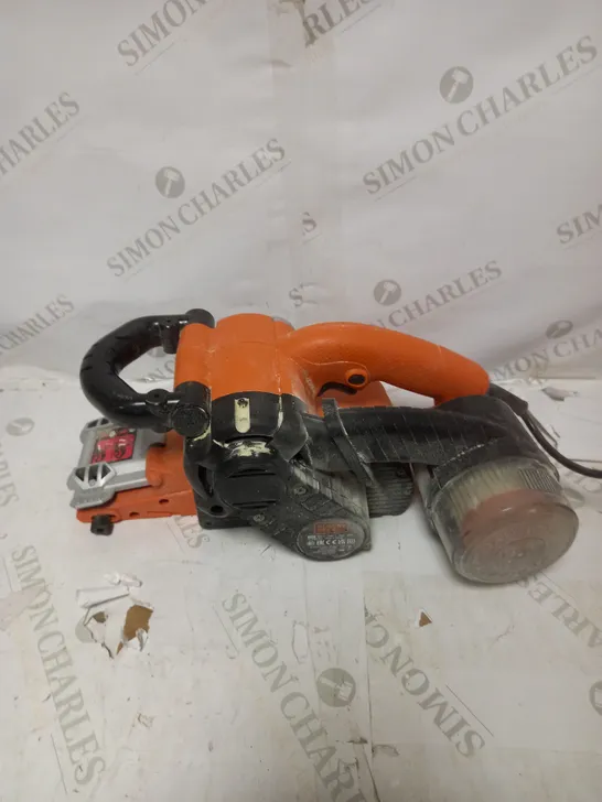 BLACK & DECKER BELT SANDER