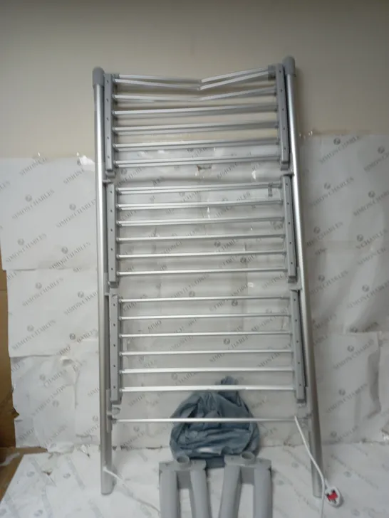 BOXED HEATED CLOTHING RACK - COLLECTION ONLY 