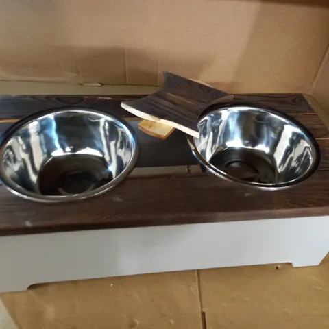 BOXED RAISED PET BOWL STAND