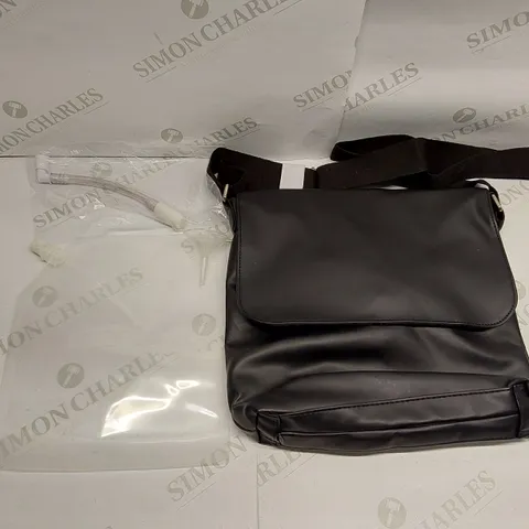 BOXED BINOCKTAILS BEV-SATCH SECRET MESSENGER BAG FLASK - BLACK 