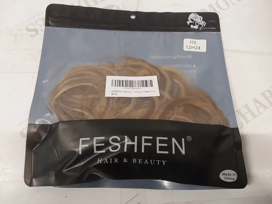 BOX CONTAINING APPROXIMATELY 100 FESHFEN BLONDE/BROWN HAIR BUN EXTENSIONS