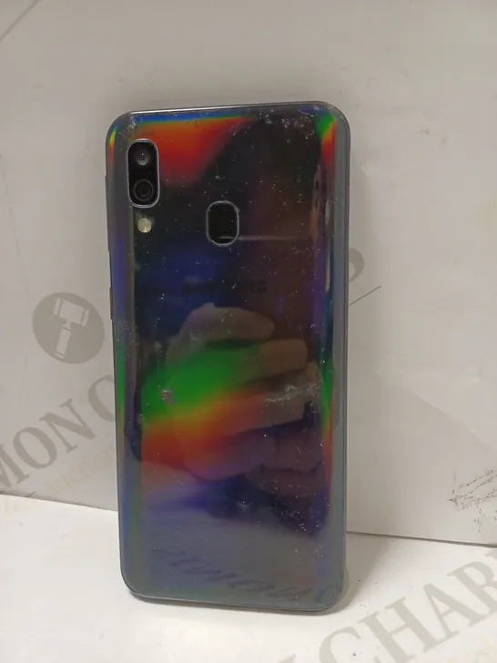 SAMSUNG GALAXY A40