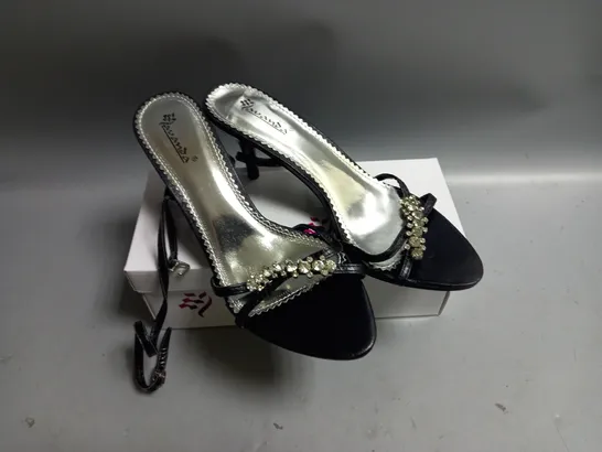 BOXED AVANDA LADIES BLACK SLING BACK SANDALS WITH CRYSTAL DETAIL. SIZE EU 39