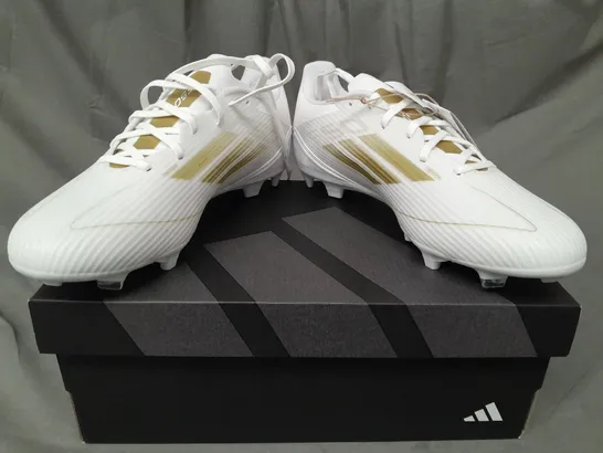 BOXED PAIR OF ADIDAS F50 LEAGUE FOOTBALL BOOTS IN WHITE/GOLD UK SIZE 8