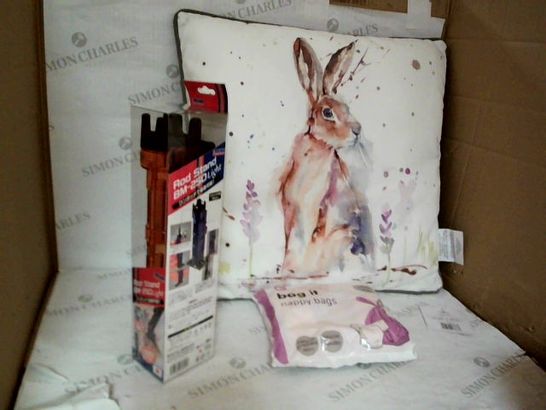 LOT OF APPROXIMATELY 40 ASSORTED HOUSEHOLD ITEMS TO INCLUDE: A BUNNY RABBIT, NAPPY BAGS AND A ROD STAND LIGHT