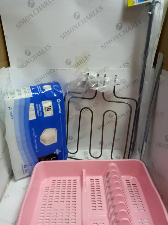 BOX OF APPROXIMATELY 10 ASSORTED HOUSEHOLD ITEMS TO INCLUDE PLASTIC DISH RACK, GRILL ELEMENT, GOLD EFFECT FABRIC ETC 